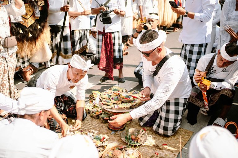 eyestetix-studio-tTkWJrD087E-unsplash